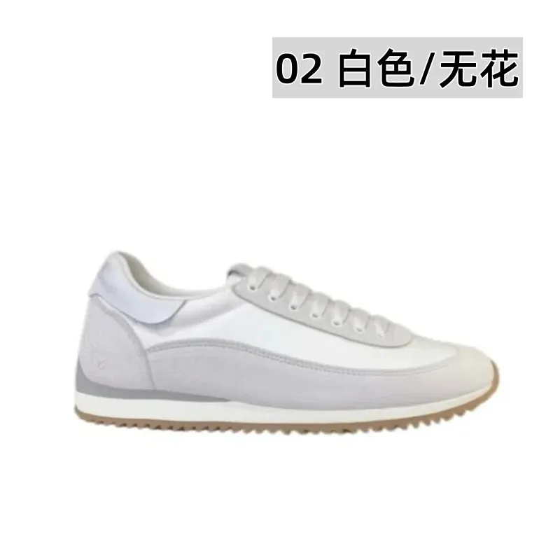 👟👟Ex-factory price 520👟👟 Men's size +10 Super 🔥Hot [LOEWE·Loewe] Forrest Gump shoes, invincible foot feel! The most popular model of the year, shoes with high moral training inside! 2025 new product series 💯Spliced ​​upper. The hidden inner height is soft and comfortable, and the minimalist style is very eye-catching. It is very advanced no matter how you match it. The heel design is novel. Soft and comfortable, and the splicing is light and comfortable: the foot feels invincible. It is rated as the most comfortable running style. It feels like walking on flat ground❤️Original details! The low-cut shoes have the initials of the brand logo on the side, making them a must-have for your shoe cabinet! Upper: imported suede + cowhide + original cloth splicing, cowhide foot pads, original customized abrasive tool combination outsole! Original packaging! 🏆 ✦Upper: imported suede + cowhide + original fabric splicing ✦Insole: movable latex cowhide insole ✦Outsole: original molded TPU combination outsole ✦Female size: 35--40, ✦Male size: 39--45,